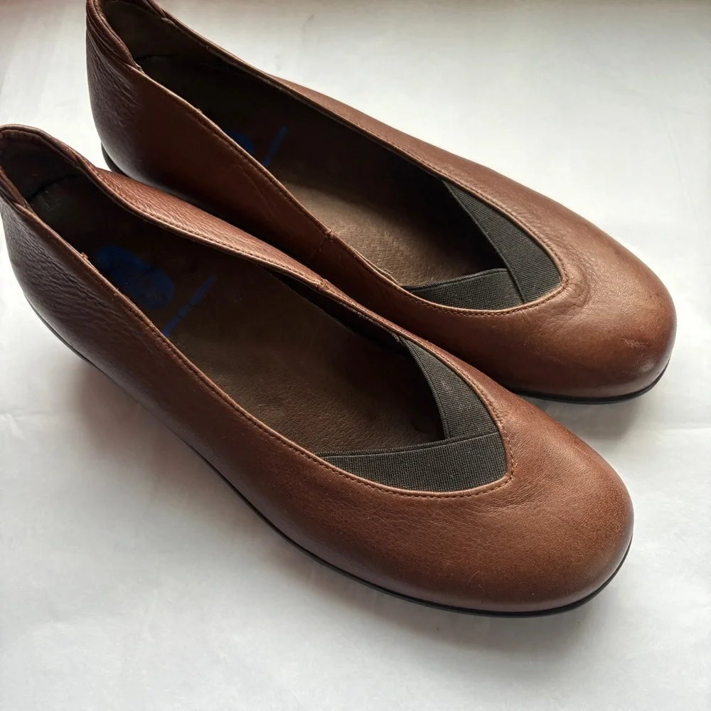 Wolky Comfort Shoes sz 8 Brown Leather Ballet Slip on Heels Walking